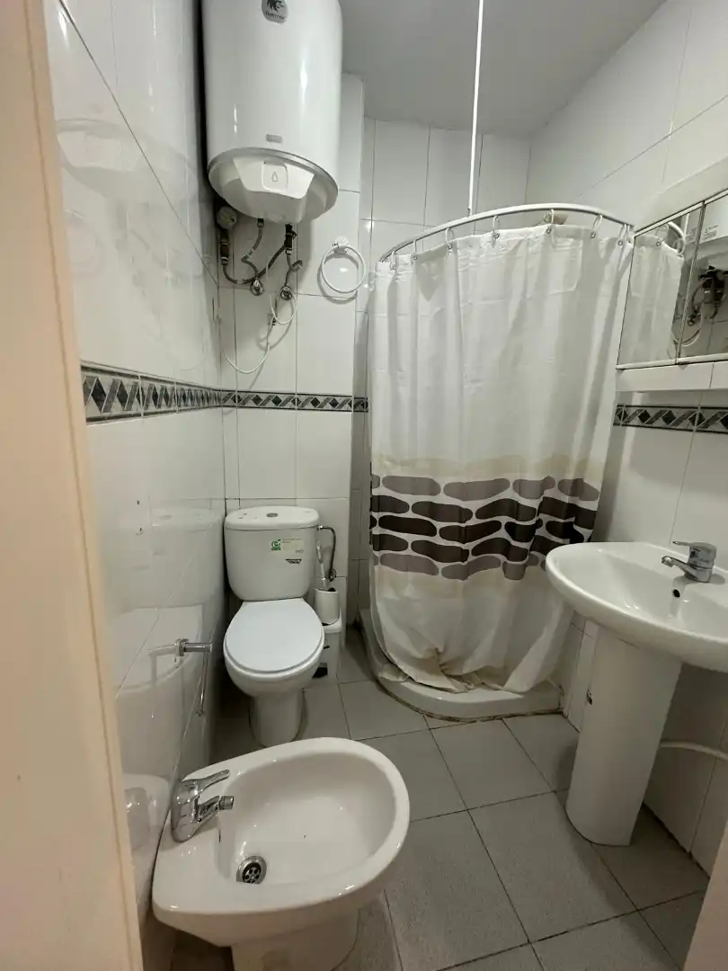Estudi de lloguer a Calle San Jerónimo, 29, Centro - Sagrario