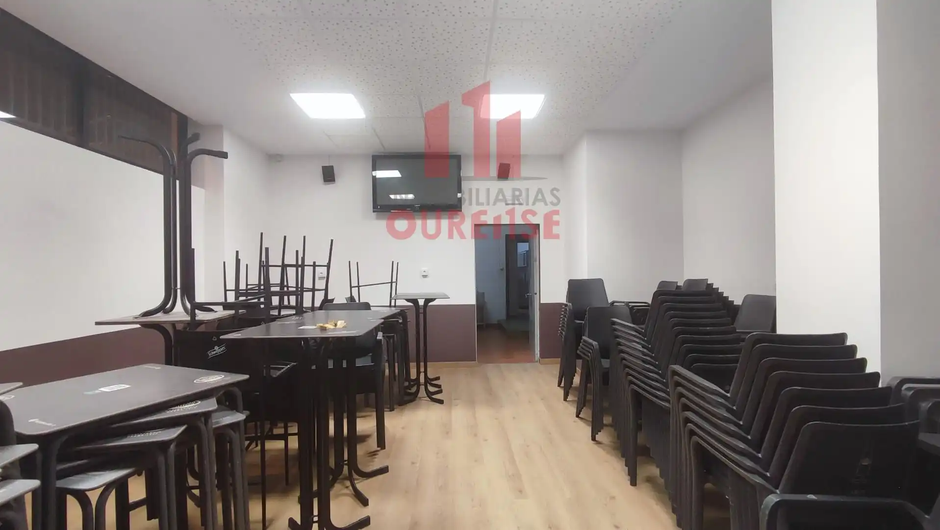 Local de alquiler en Ourense Capital  con Amueblado