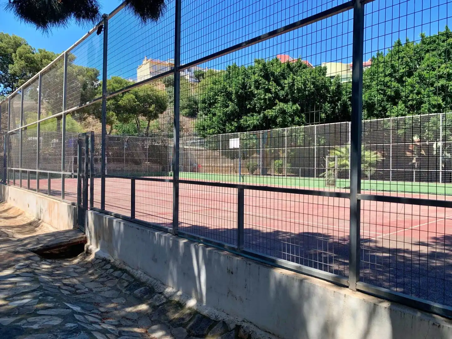 Vista exterior de Piso en venta en Málaga con Jardín privado, Terraza y Amueblado