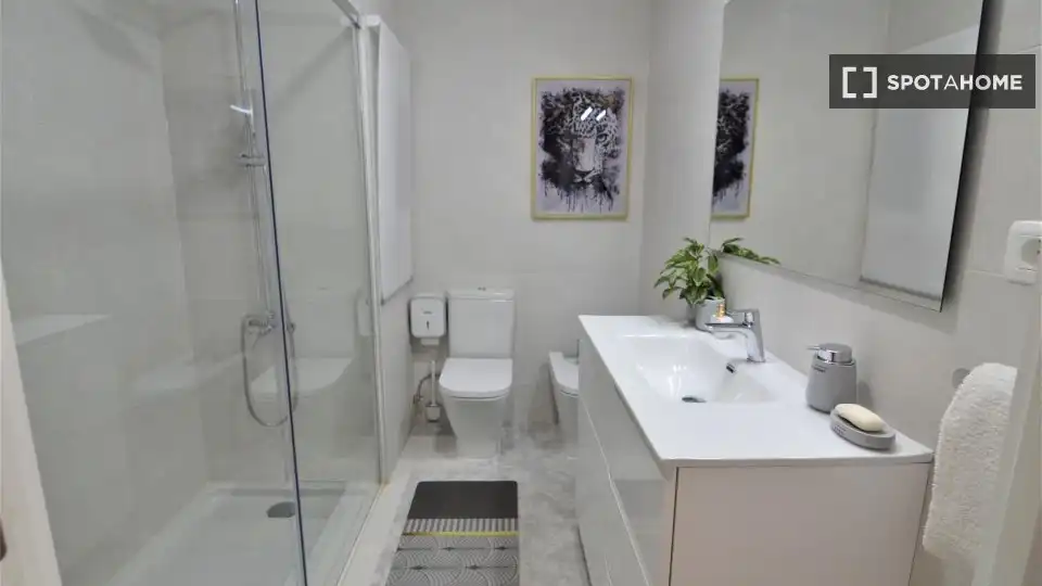 Baño de Piso de alquiler en Cullera con Aire acondicionado, Calefacción y Amueblado