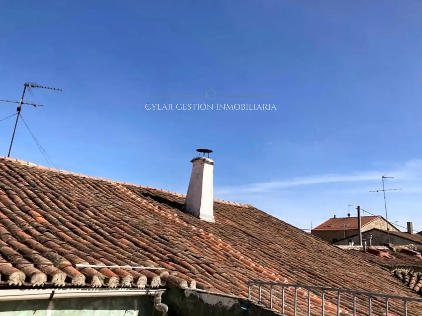 Vista exterior de Casa o chalet en venta en Monterrubio de Armuña con Terraza, Trastero y Piscina