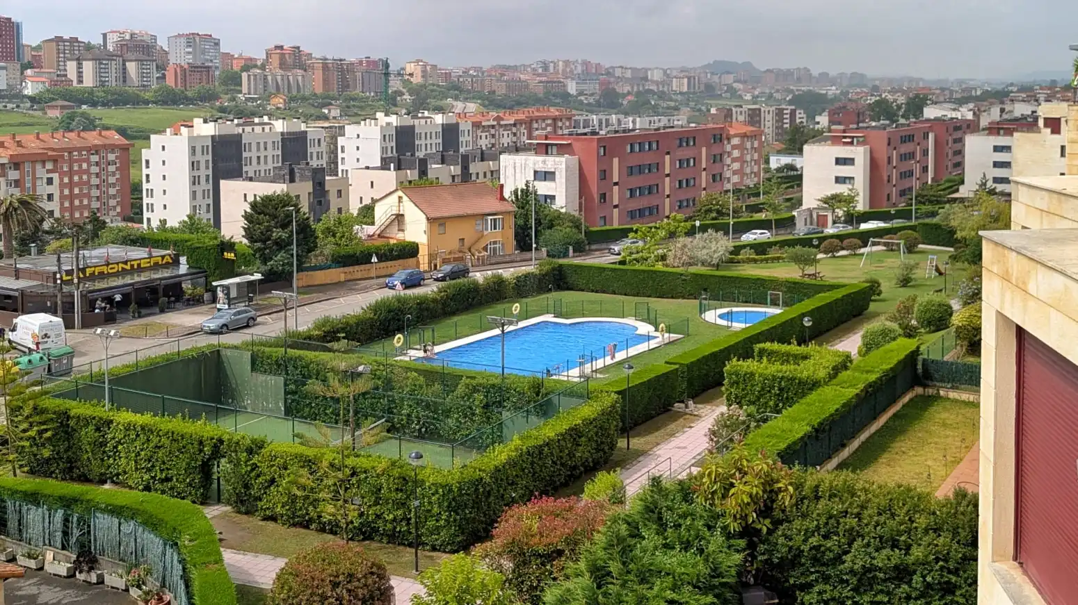 Piscina de Ático en venta en Santander con Calefacción, Jardín privado y Parquet