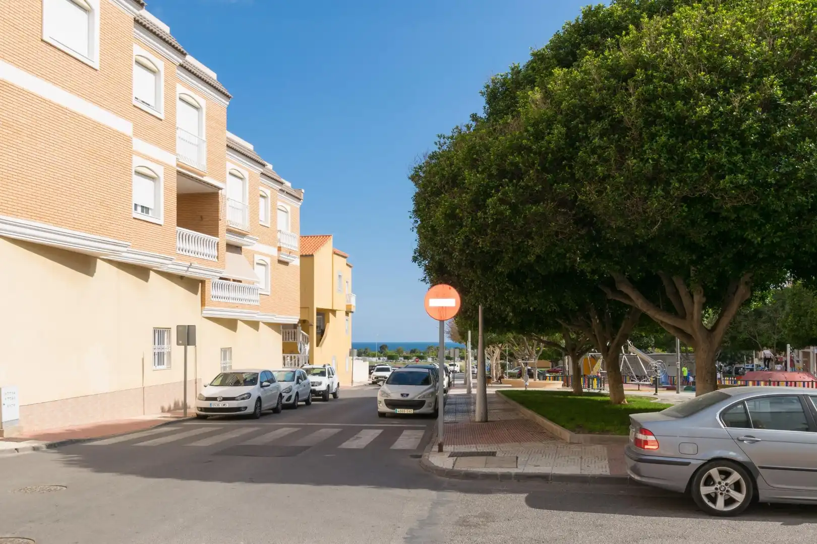 Exterior view of Flat for sale in Roquetas de Mar