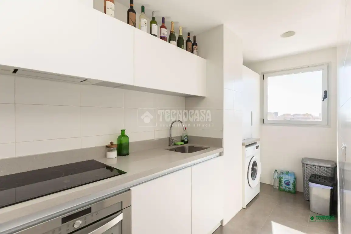 Cocina de Piso en venta en Almería con Aire acondicionado y Trastero