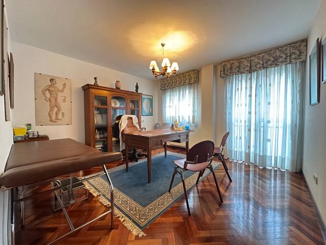 Piso en Venta en Praza Chavián en Bertamirans