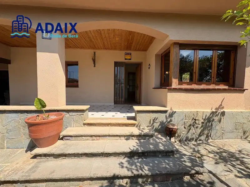 Vista exterior de Casa o chalet en venta en Roda de Berà con Terraza, Trastero y Horno