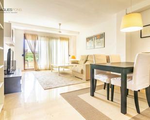 Sala d'estar de Apartament de lloguer en Jávea / Xàbia amb Aire condicionat, Terrassa i Piscina