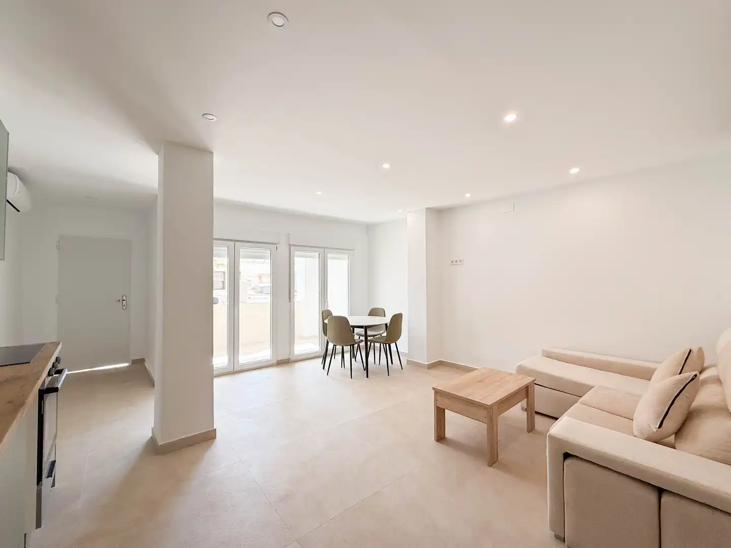 Living room of Ground floor for sale in Valencia  with Balcony
