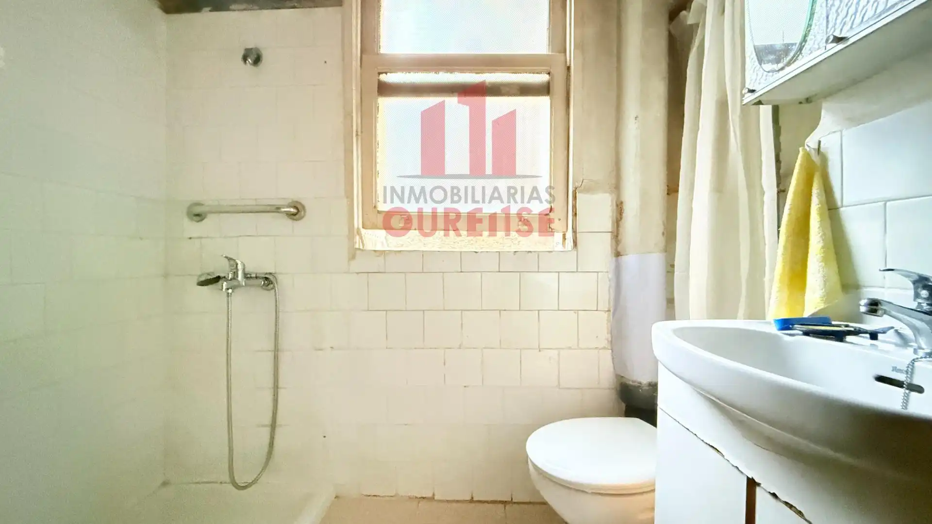 Baño de Piso en venta en Ourense Capital  con Balcón