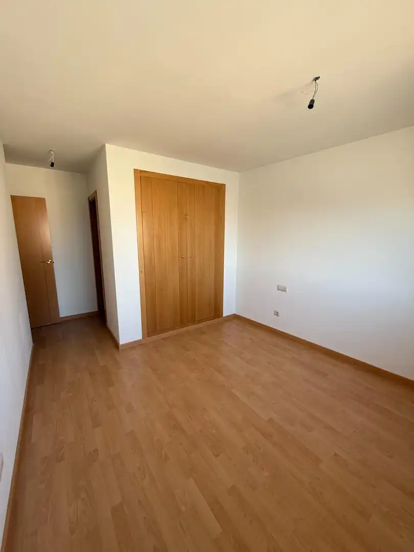 Habitación de Piso en venta en Pinseque con Balcón