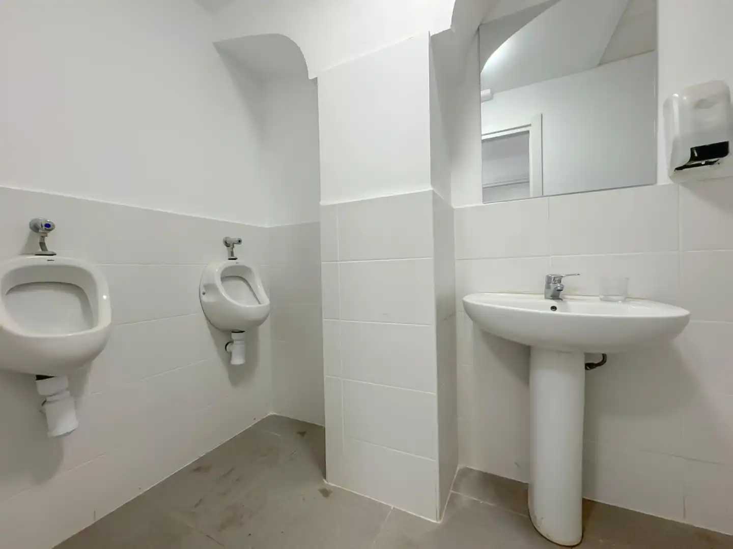 Bathroom of Commercial properties for rent in Dénia