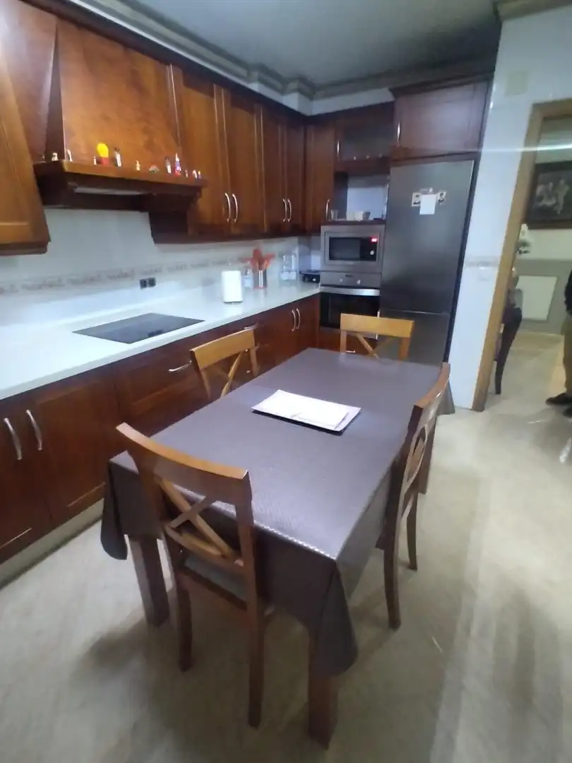 Casa con terraza en venta en Baena, imagen 2
