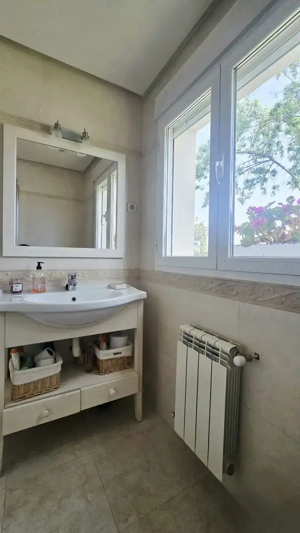 Bany de Casa o xalet de lloguer en Algete amb Calefacció, Terrassa i Traster