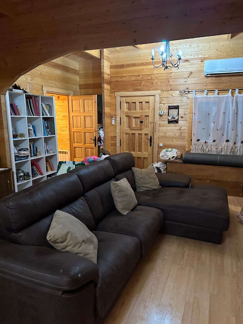 Living room of House or chalet for sale in Almodóvar del Pinar  with Air Conditioner, Private garden and Storage room
