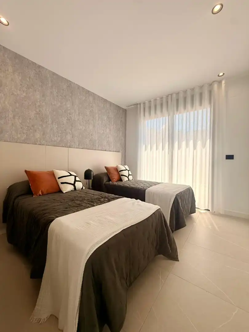 Casa o xalet en venda a Calle Torrevieja, San Agustín