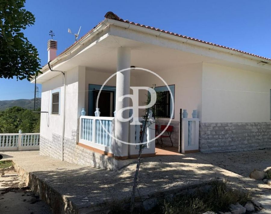 Exterior view of House or chalet for sale in Llombai  with Heating