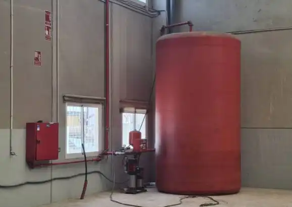 Vista exterior de Nau industrial de lloguer en Riba-roja de Túria amb Calefacció i Alarma