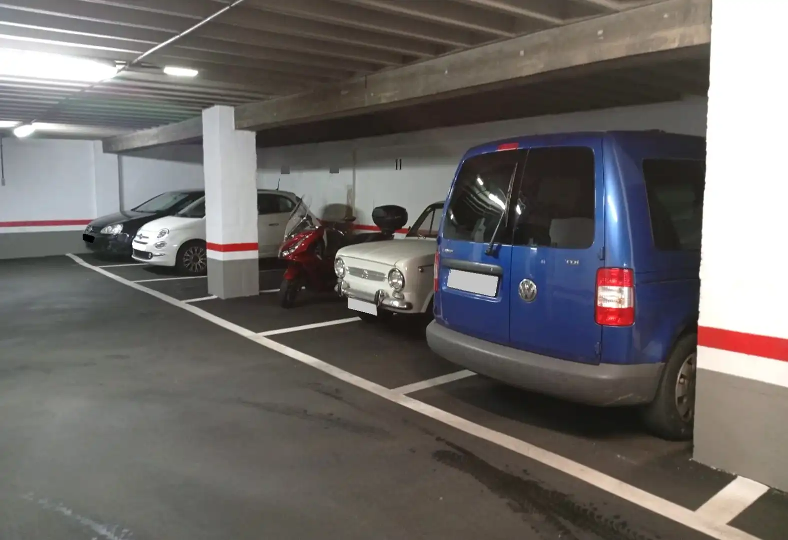 Parkplatz von Garage zum Verkauf in Oviedo 