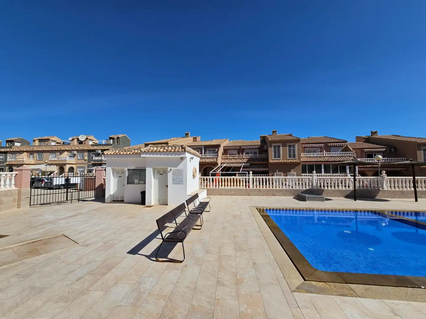Piscina de Casa o xalet en venda en Santa Pola amb Aire condicionat, Jardí privat i Moblat