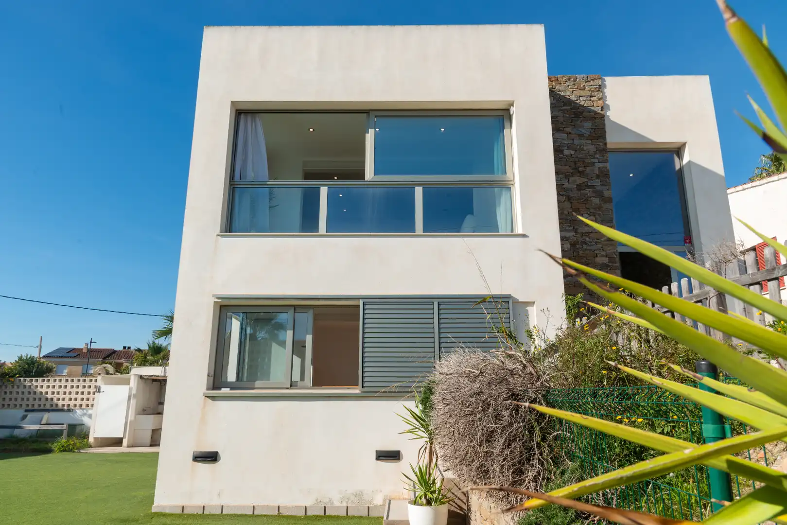 Vista exterior de Casa o xalet en venda en Almazora / Almassora amb Jardí privat, Terrassa i Traster