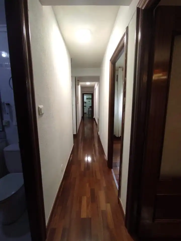 Piso en venta en Santander con Calefacción y Parquet