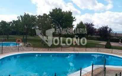 Piscina de Pis en venda en Haro amb Calefacció, Traster i Balcó