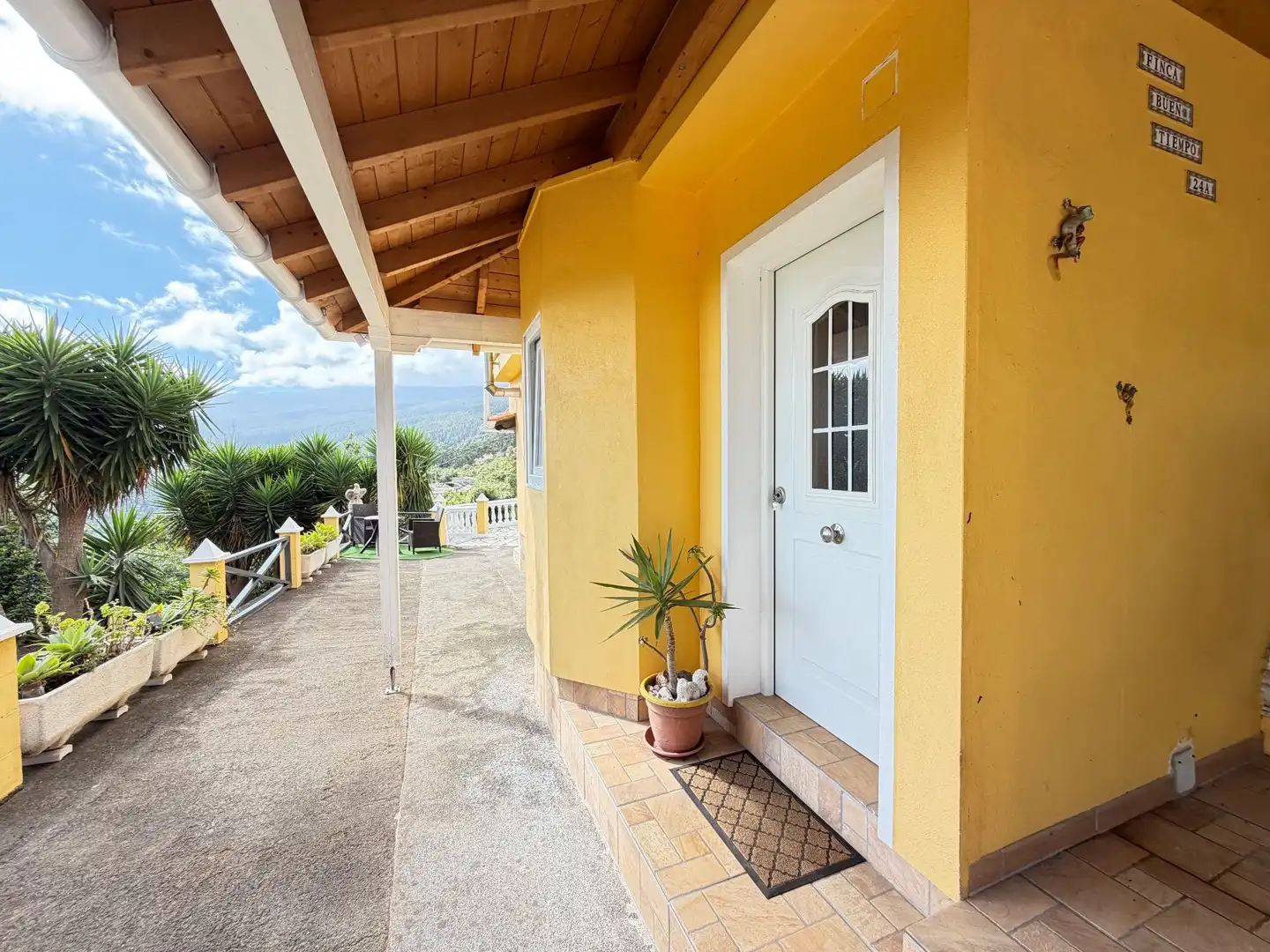 Vista exterior de Casa o xalet en venda en Icod de los Vinos amb Calefacció i Moblat