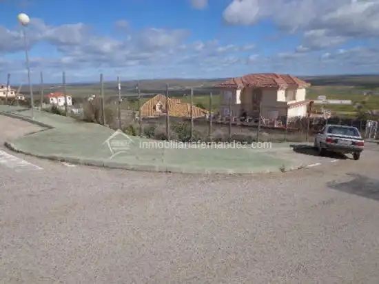 Residential zum Verkauf in Sierra de Fuentes