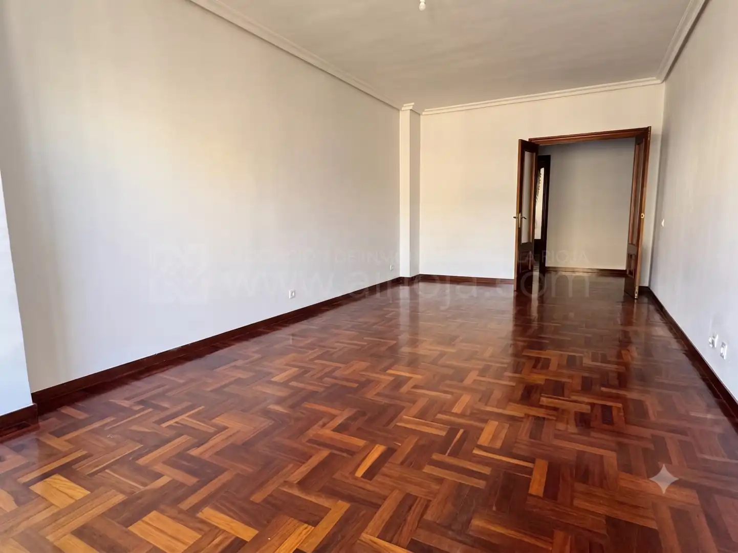 Living room of Flat for sale in  Logroño  with Heating, Parquet flooring and Terrace