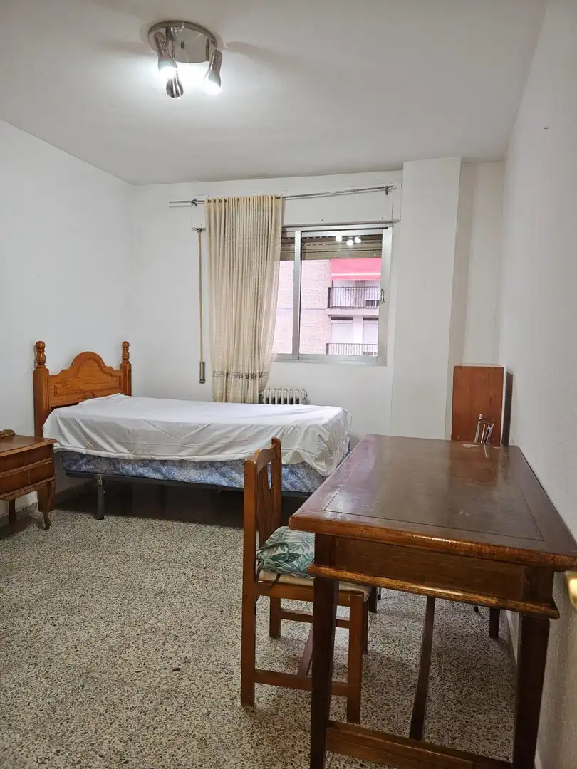 Bedroom of Flat for rent in Genil