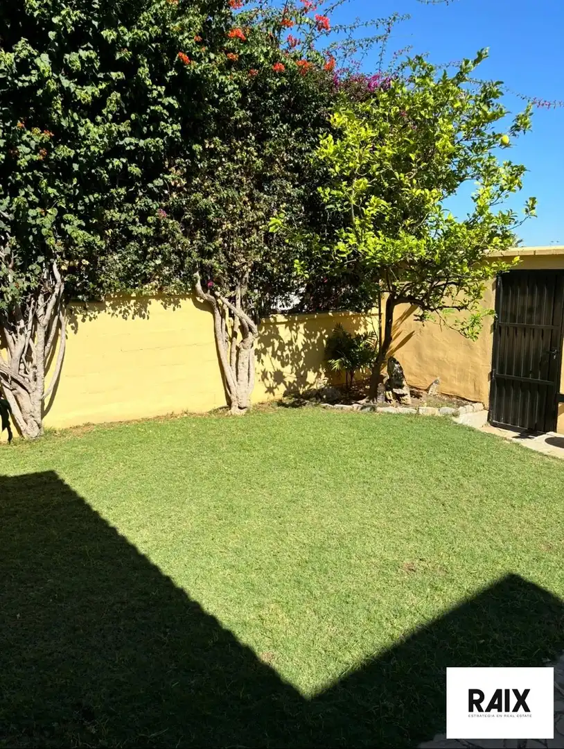 Jardín de Casa o chalet en venta en Algeciras con Calefacción, Terraza y Trastero