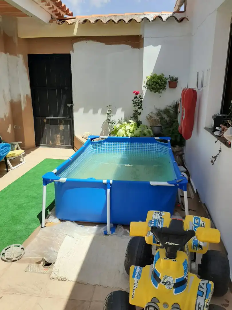Piscina de Casa adosada en venta en Robledo con Aire acondicionado, Calefacción y Amueblado