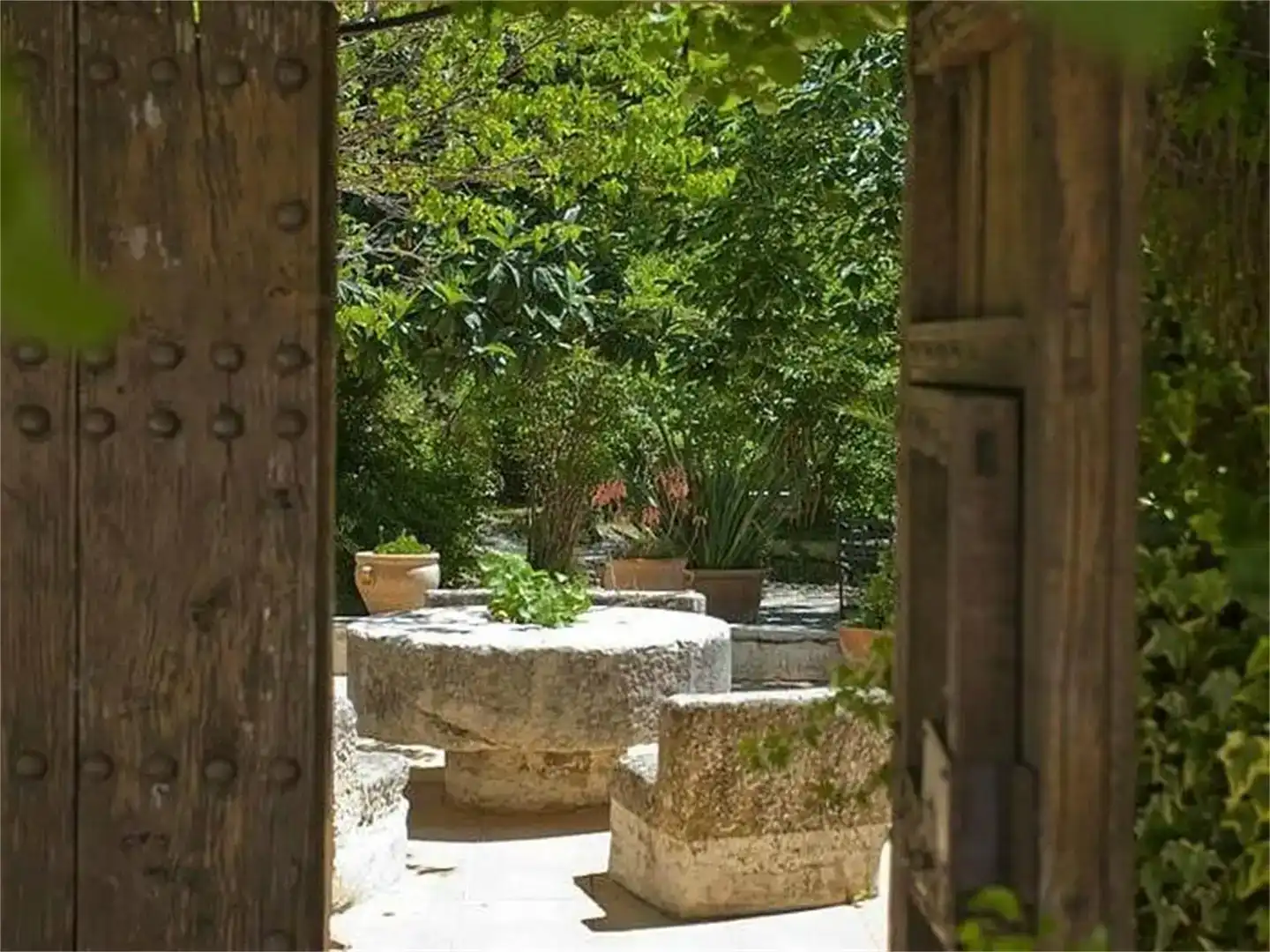 Jardí de Local en venda en Ronda amb Aire condicionat, Parquet i Moblat