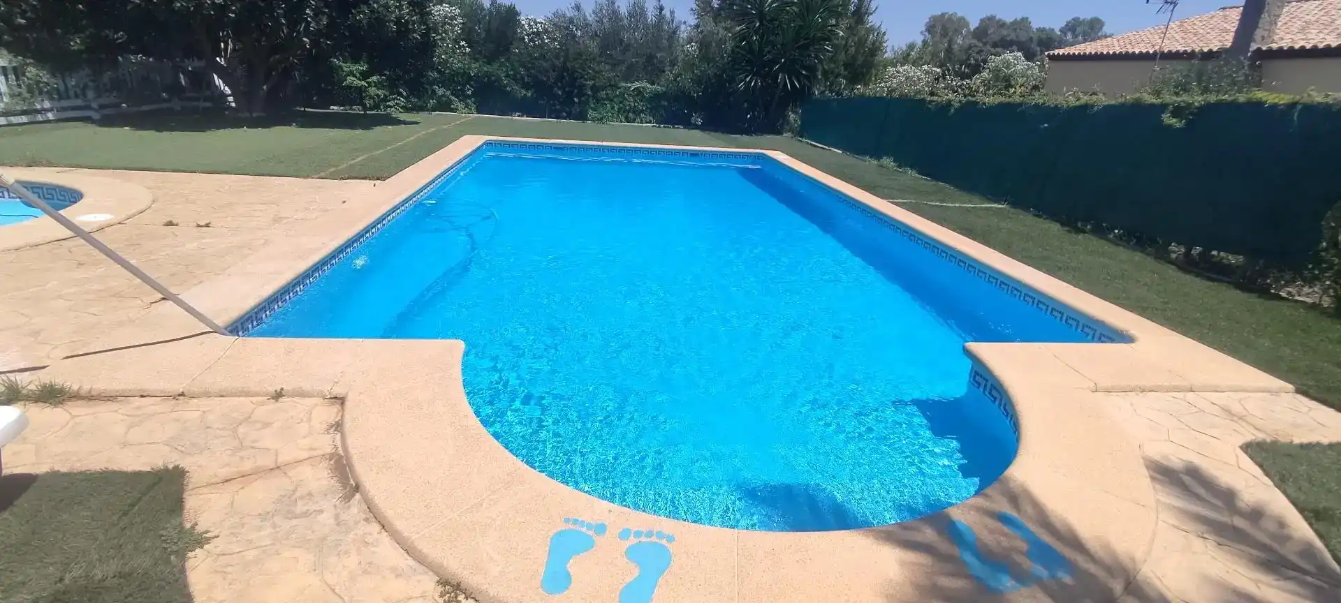 Piscina de Finca rústica en venda en El Coronil amb Aire condicionat, Jardí privat i Piscina