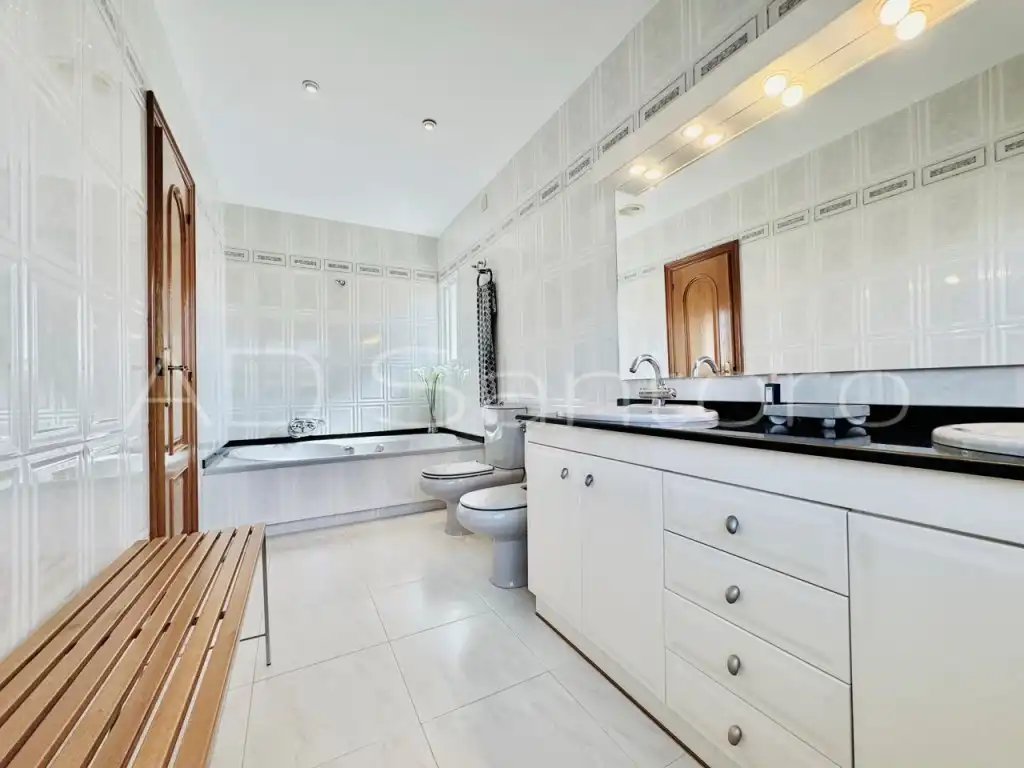 Baño de Casa adosada en venta en Vilanova i la Geltrú