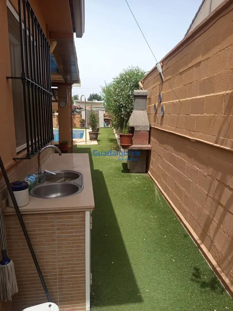 Villa con piscina in vendita a Entrenúcleos, imagen 18
