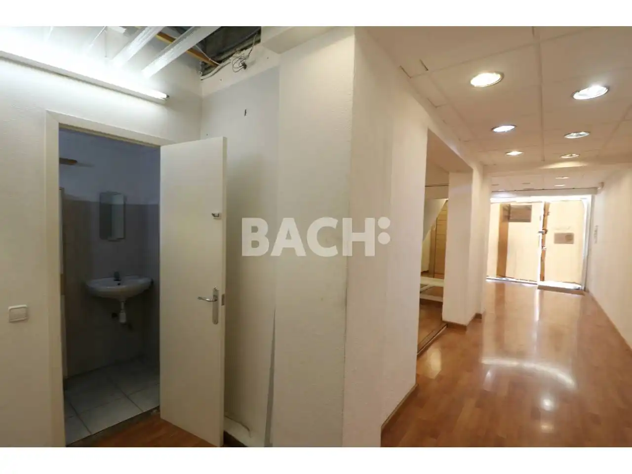 Local de alquiler en Calle Gurb, 27, Centre