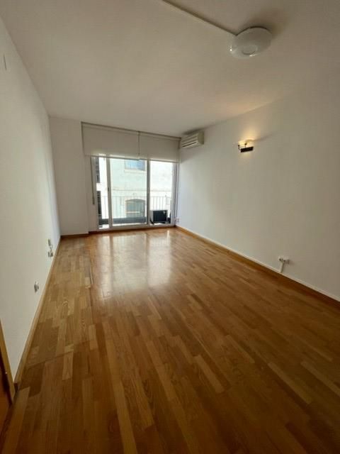Sala d'estar de Pis de lloguer en Sabadell amb Calefacció, Forn i Balcó