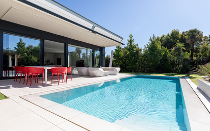 Terrassa de Casa o xalet en venda en Boadilla del Monte amb Aire condicionat, Terrassa i Piscina