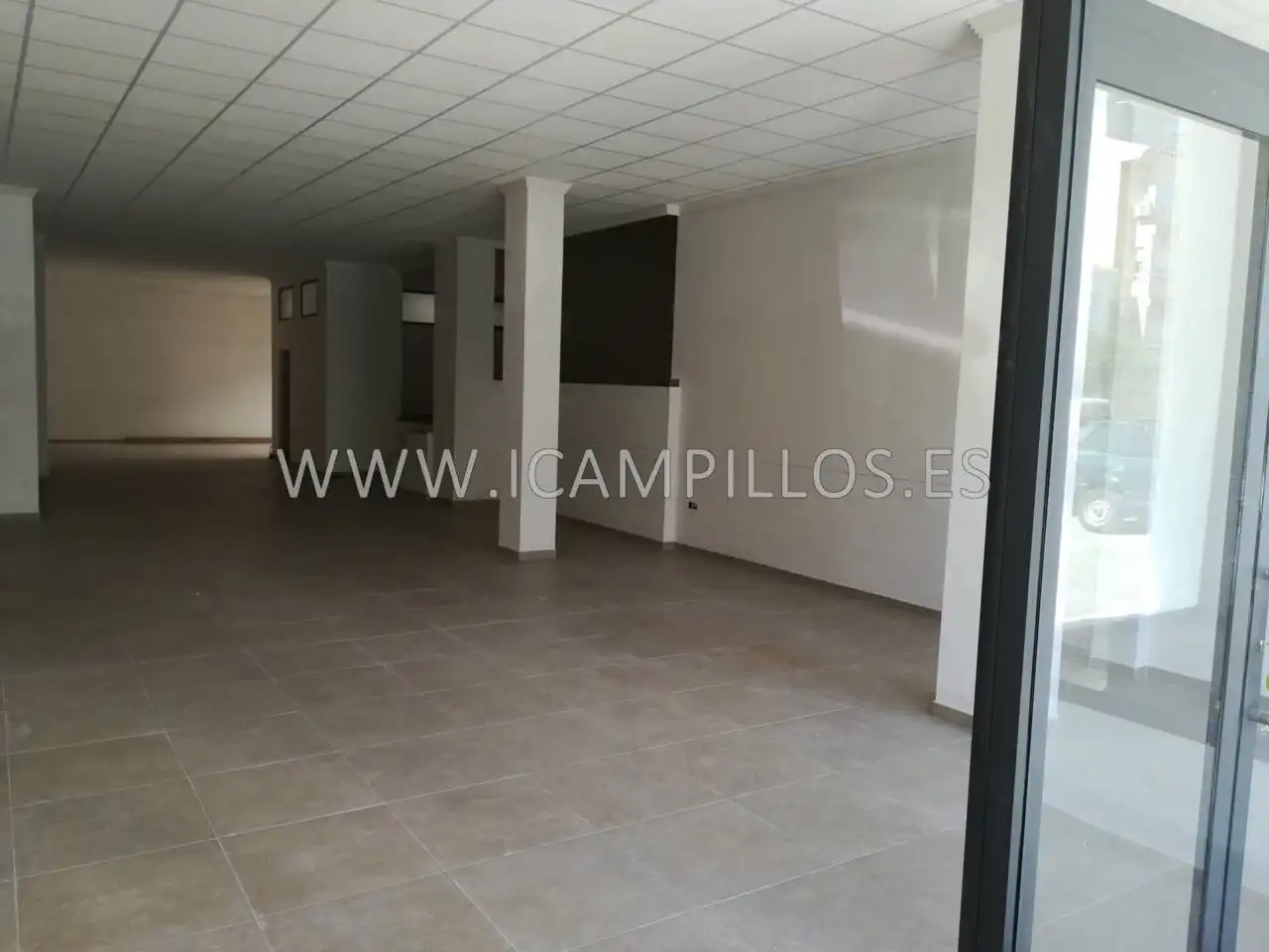 Local comercial en venda a Baena, imagen 6
