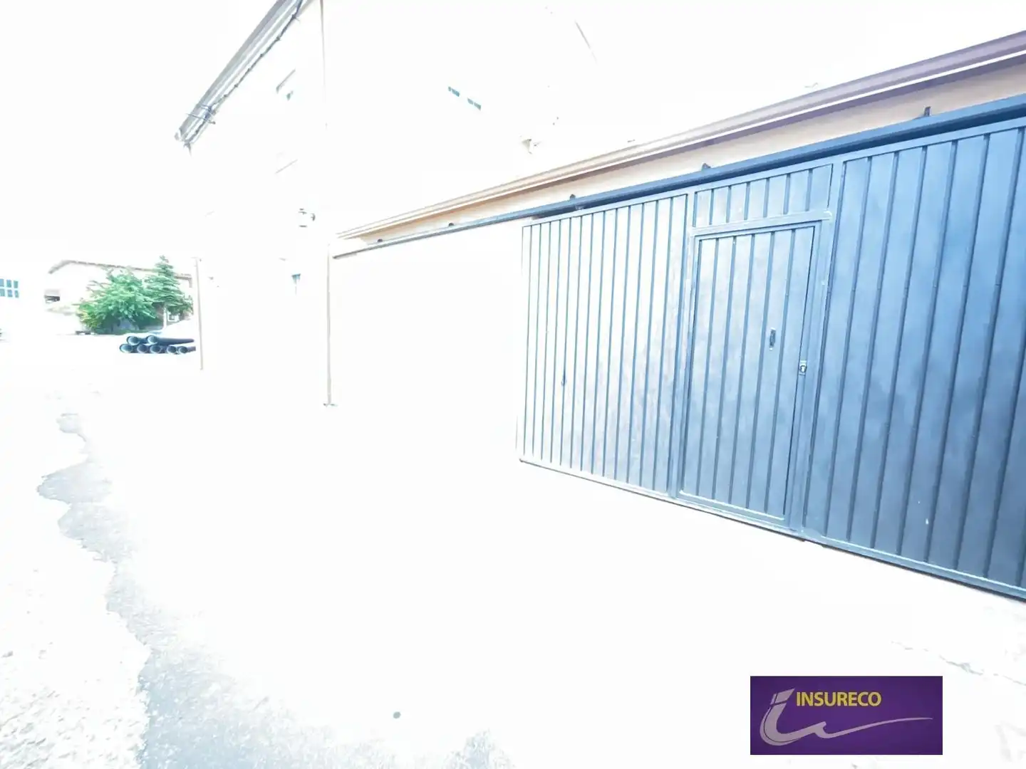 Aparcament de Casa o xalet en venda en Bustillo del Páramo amb Calefacció, Jardí privat i Parquet