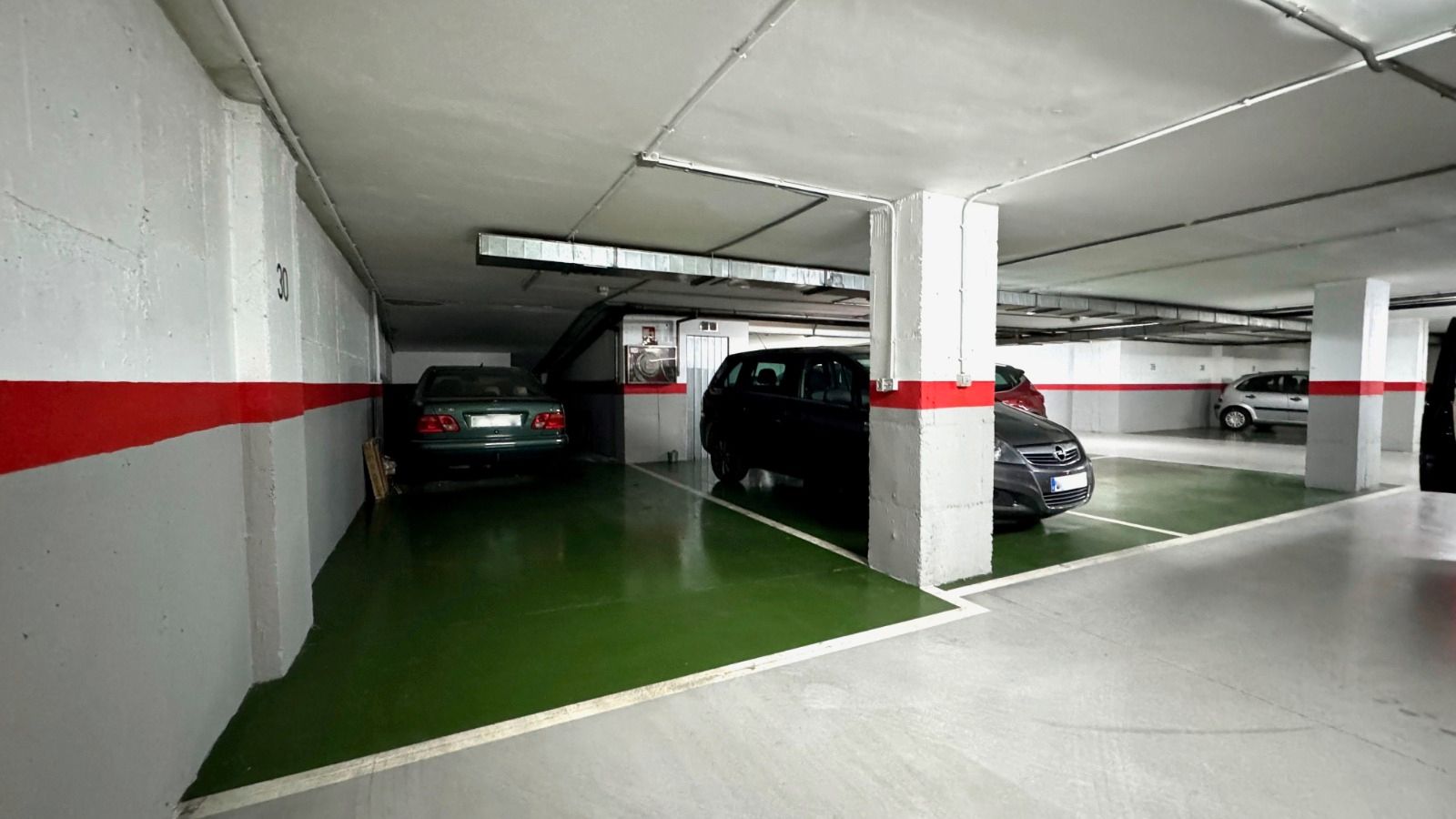 Garage for sale in Plaza de Noruega, 8, Centro