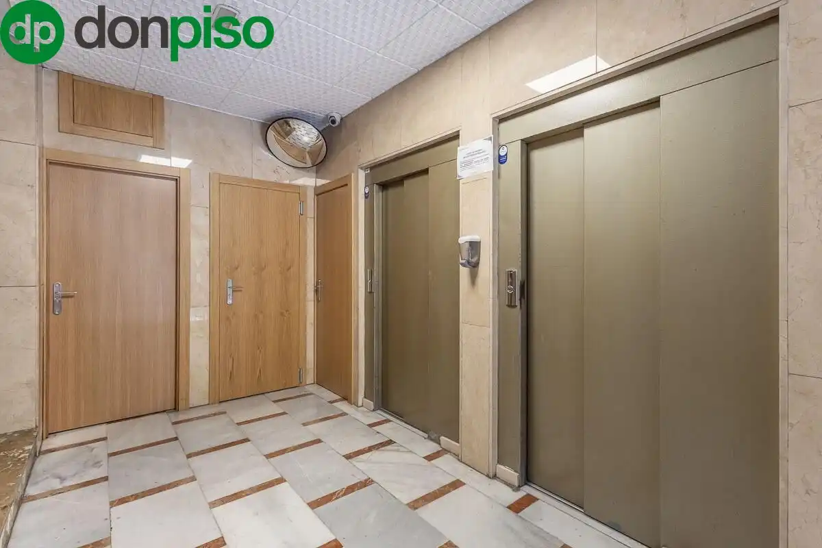 Flat for sale in Granada  with Air Conditioner, Heating and Terrace