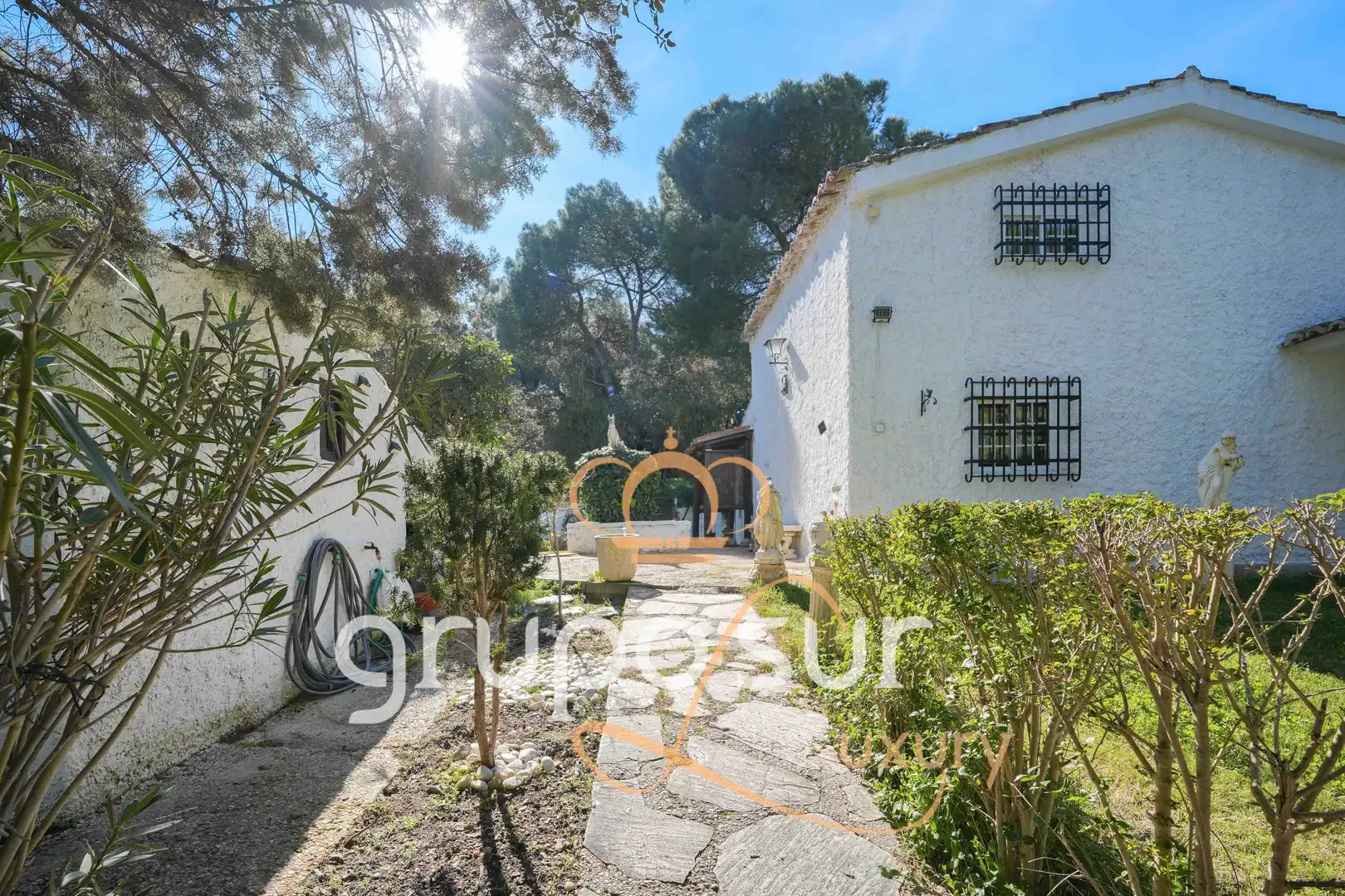 Houses for sale in Carretera Villanueva, 8, Puente Duero