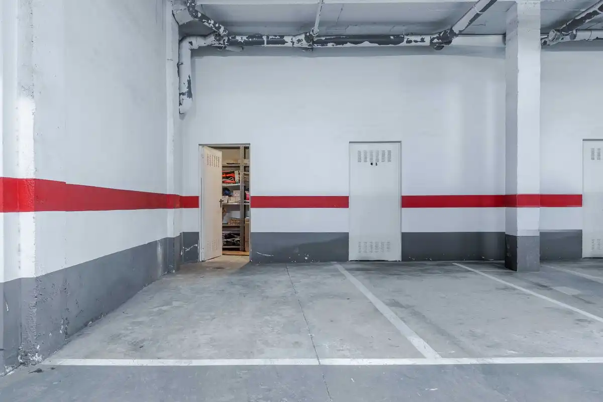 Parking de Ático en venta en Guillena con Calefacción, Terraza y Trastero