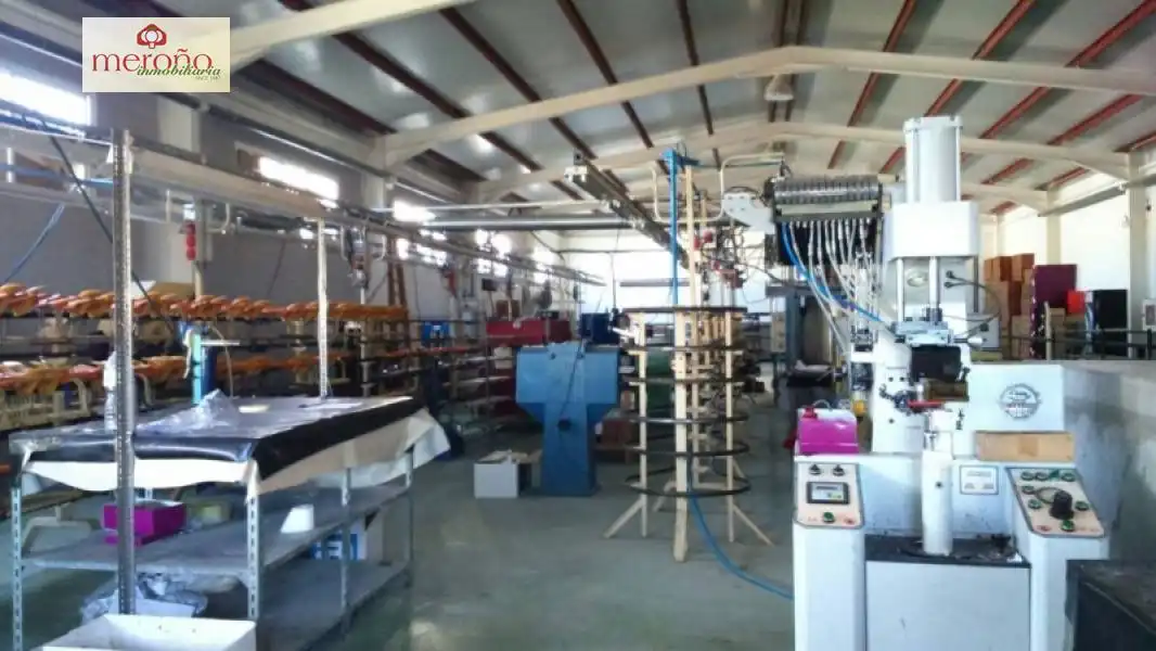 Nave industrielle à vendre à Pedanías Este