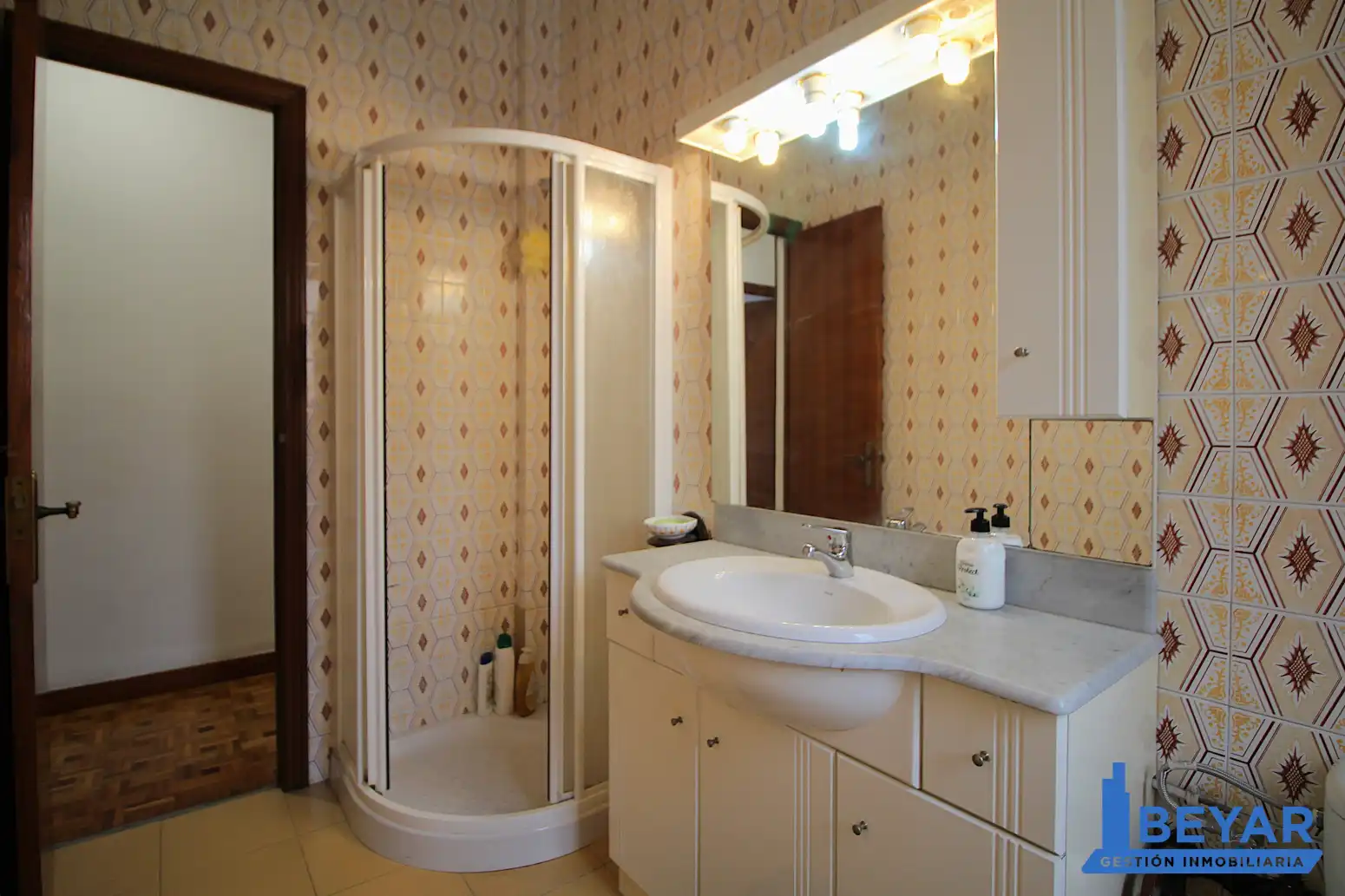 Baño de Piso en venta en Inmobiliaria - Barreda
