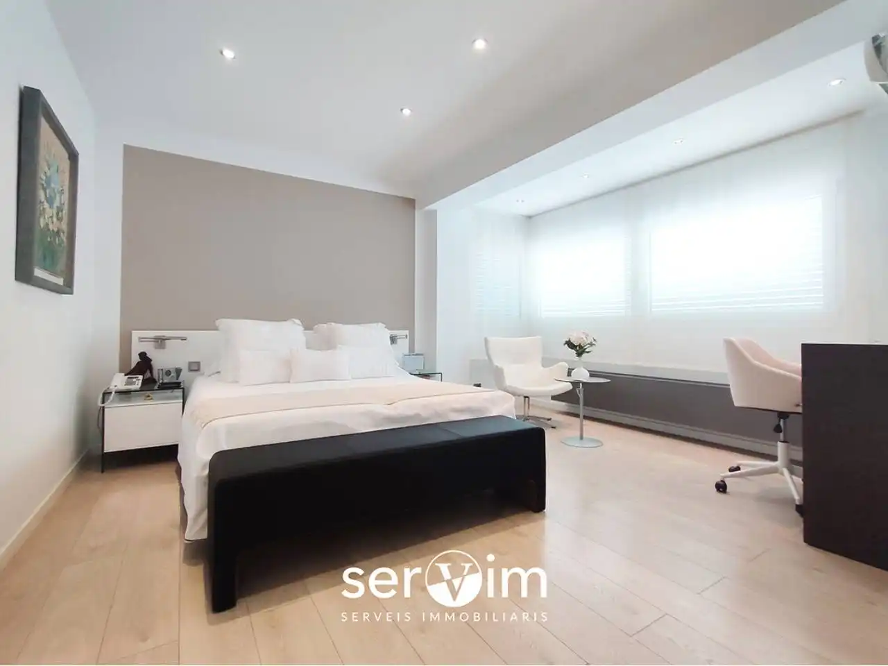 Habitación de Casa adosada en venta en Girona con Aire acondicionado, Calefacción y Jardín privado