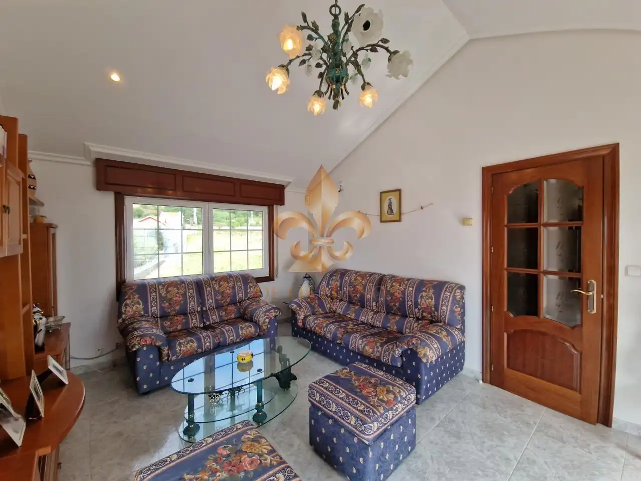 Sala de estar de Piso en venta en Oia con Calefacción, Terraza y Amueblado