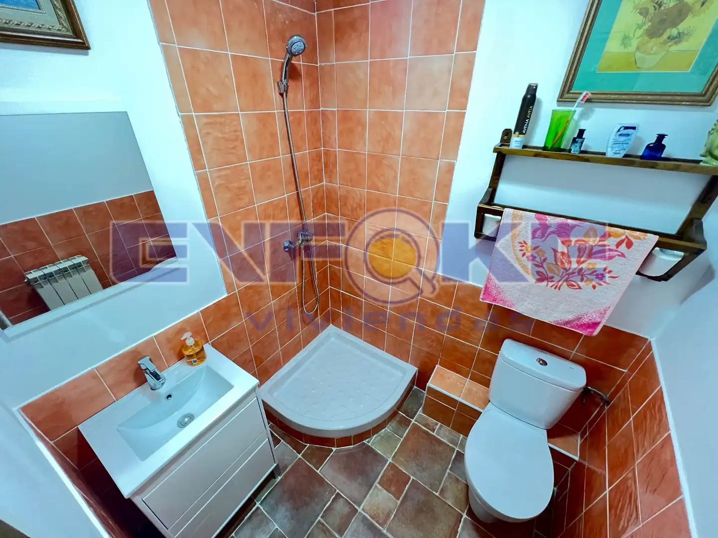 Badezimmer von Einfamilien-Reihenhaus zum Verkauf in Moratilla de los Meleros mit Heizung, Parkett und Möbliert